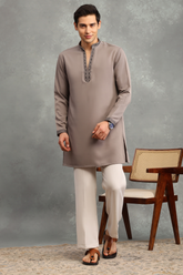 Raahi Kurta Set