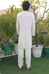 Riwaayat Kurta and Salwar Set