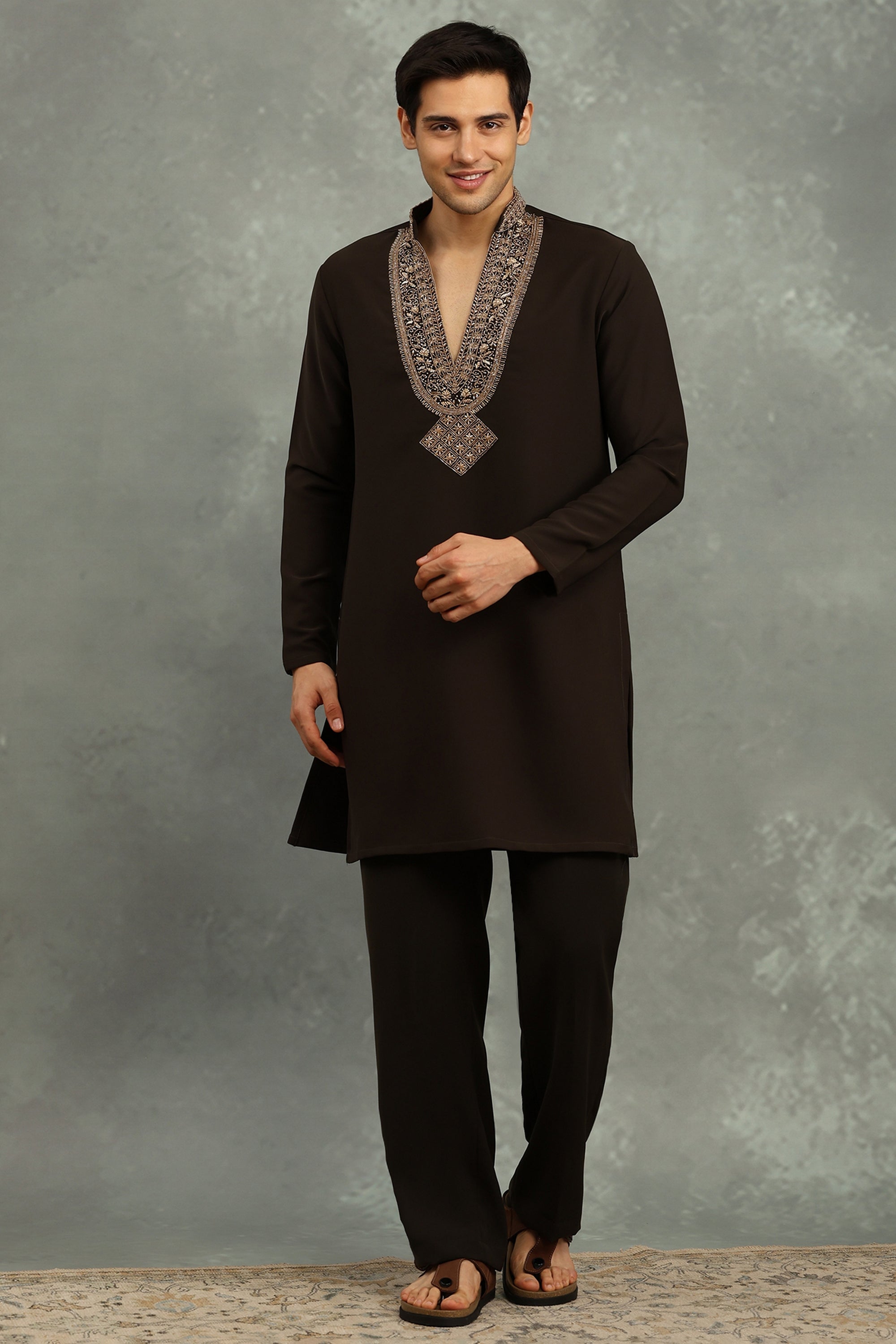 Naqsh Embroidered Kurta Set