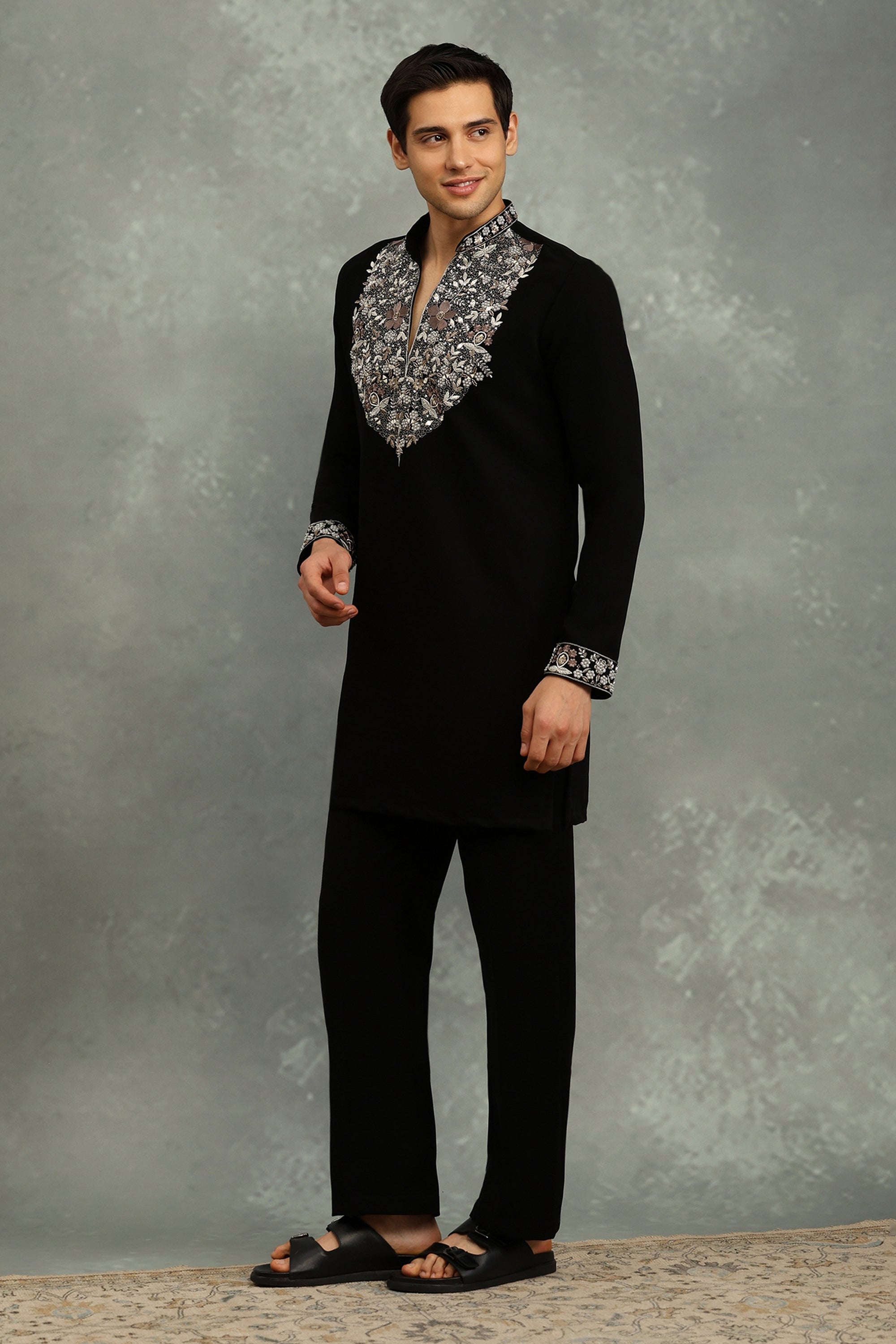 Kali Raat Kurta Set