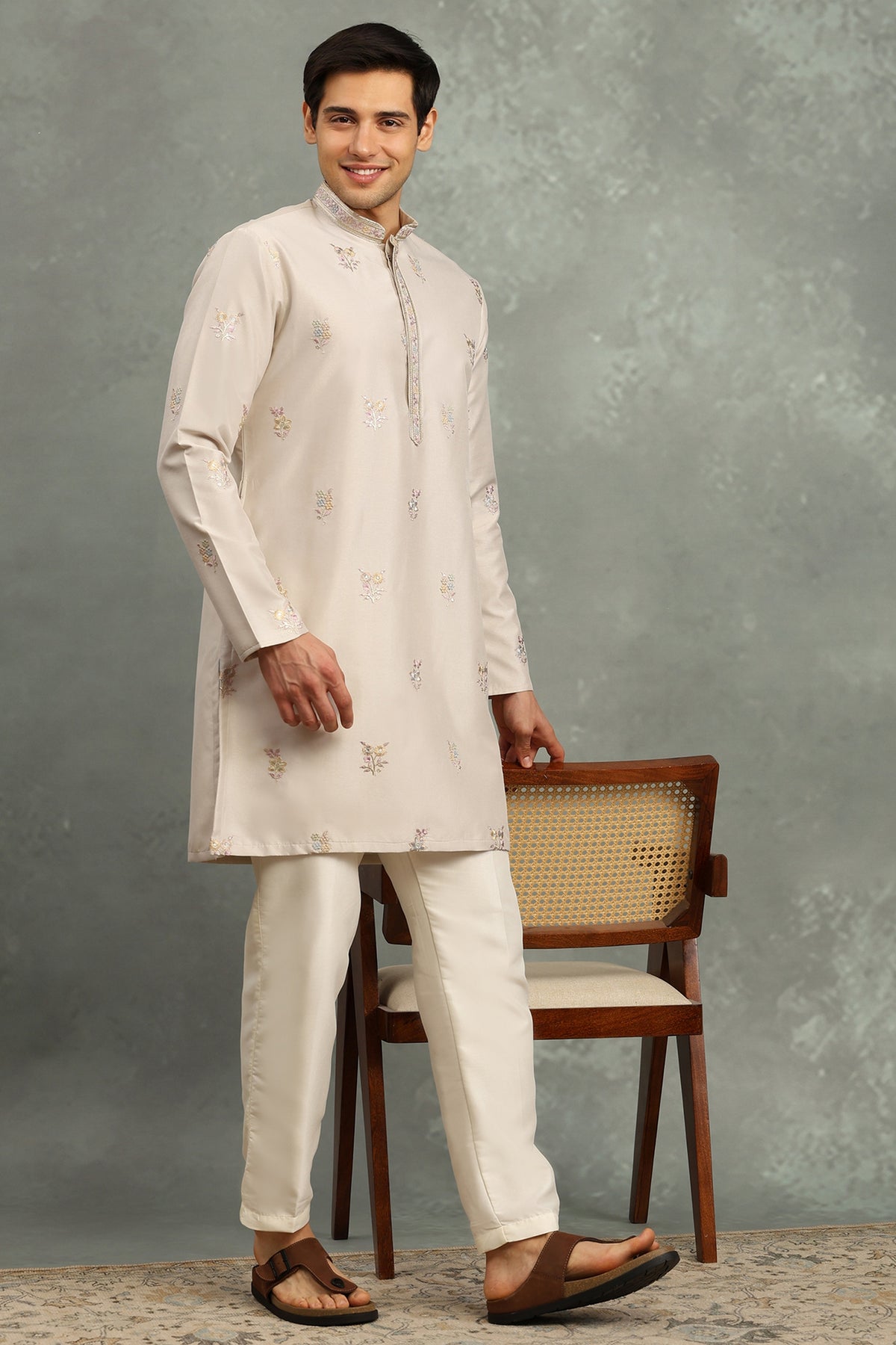 Pehlu Kurta Set