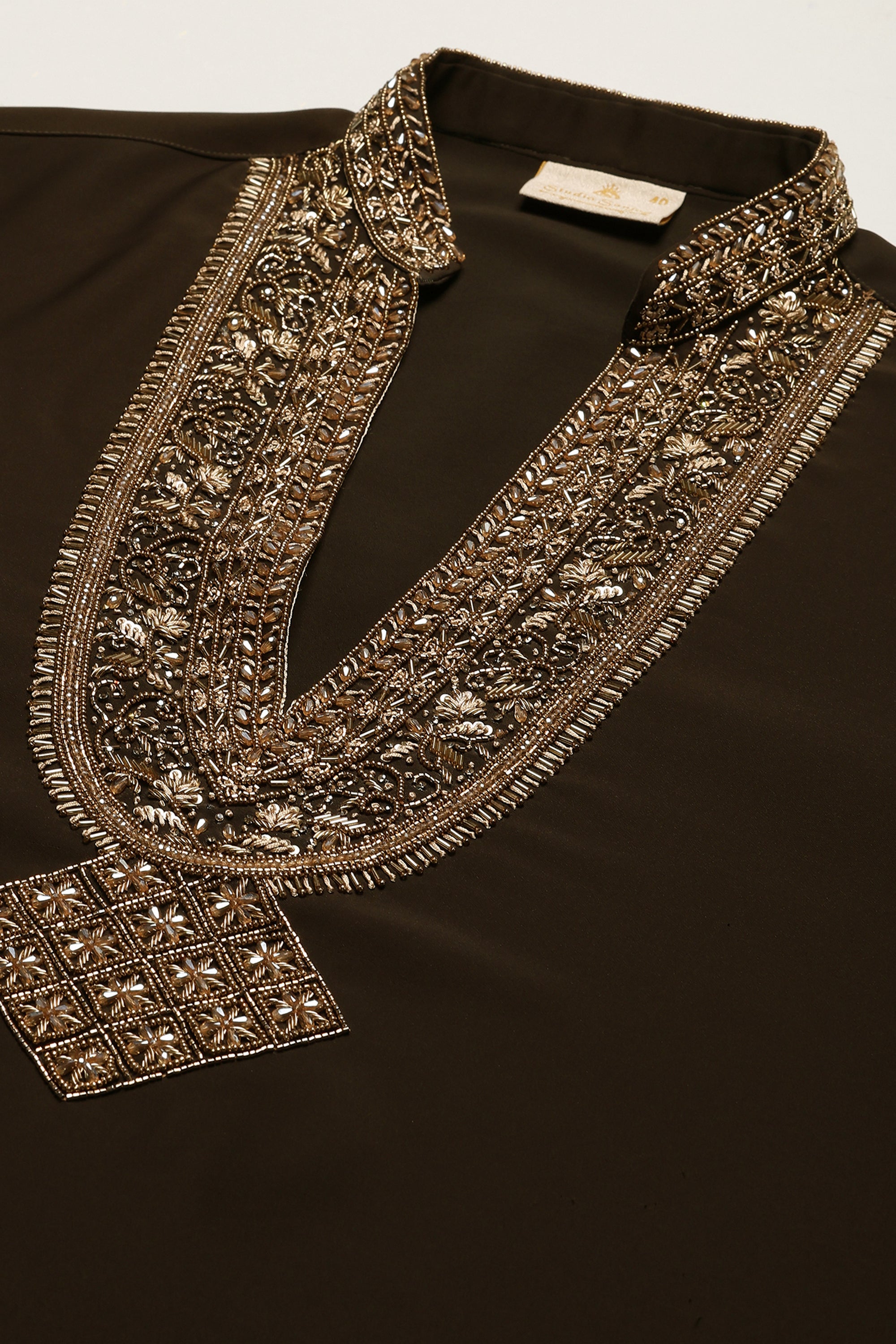 Naqsh Embroidered Kurta Set