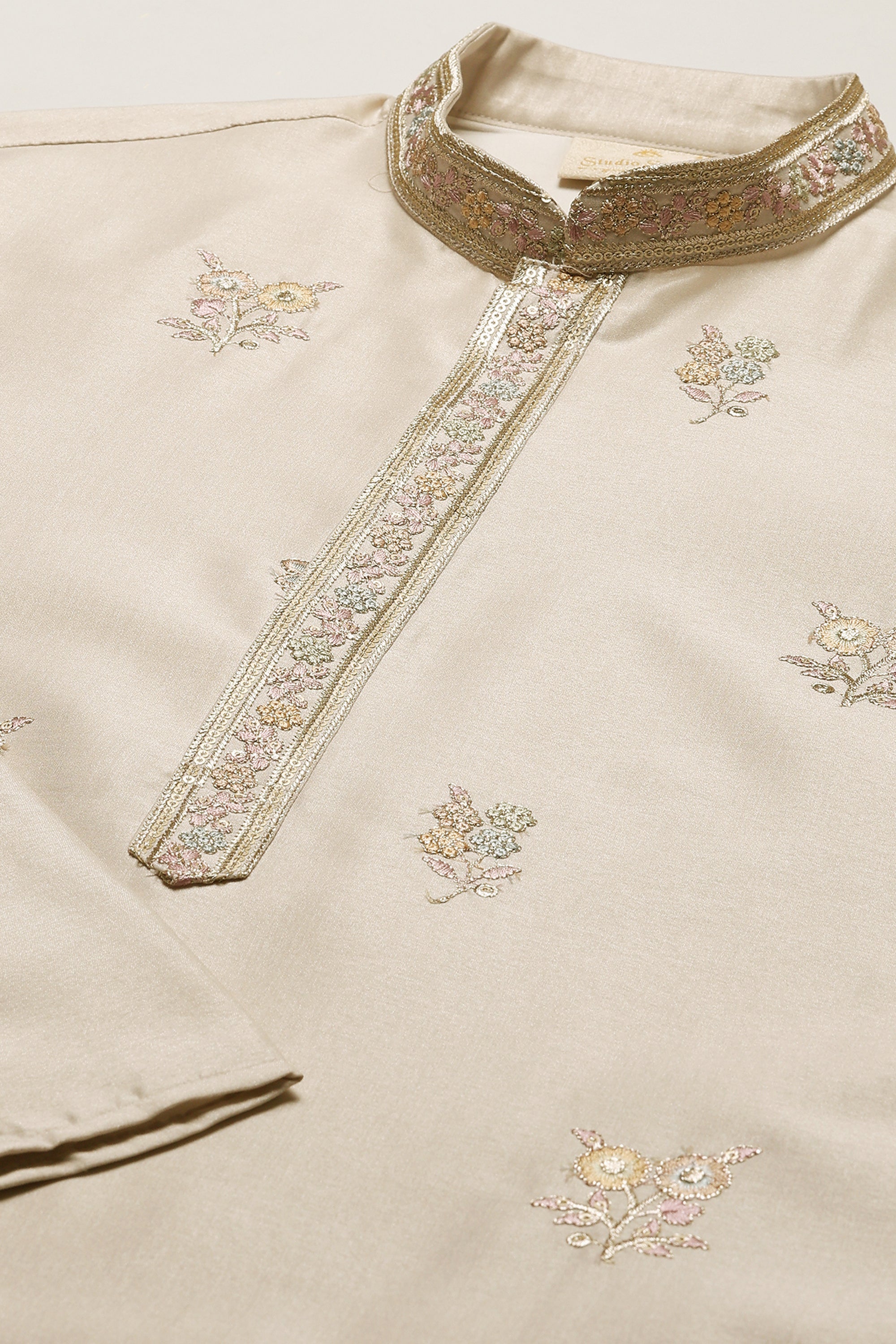 Pehlu Kurta Set