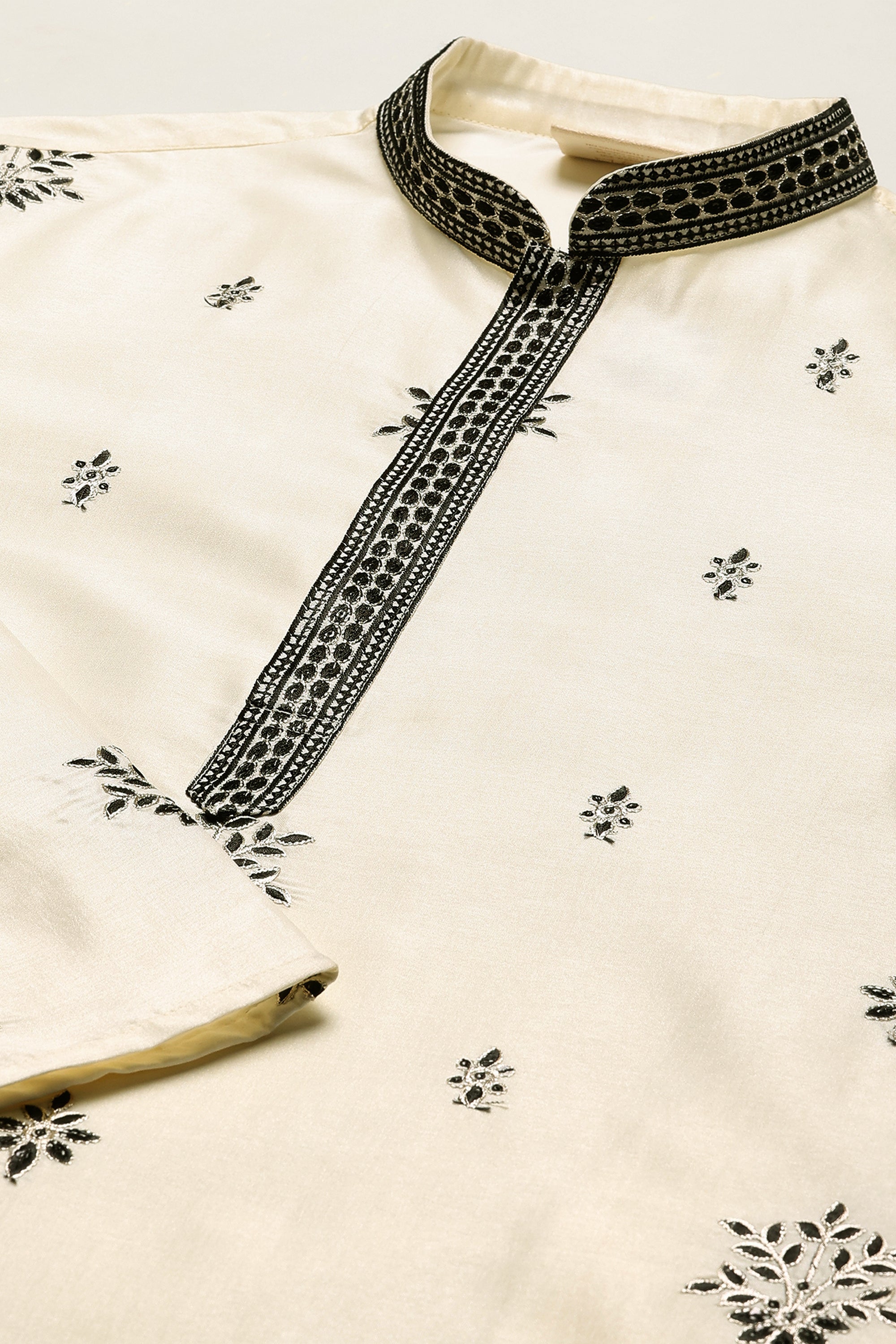 Silsila Kurta Set