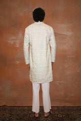 Dhaaga-e-Zar kurta and pant set